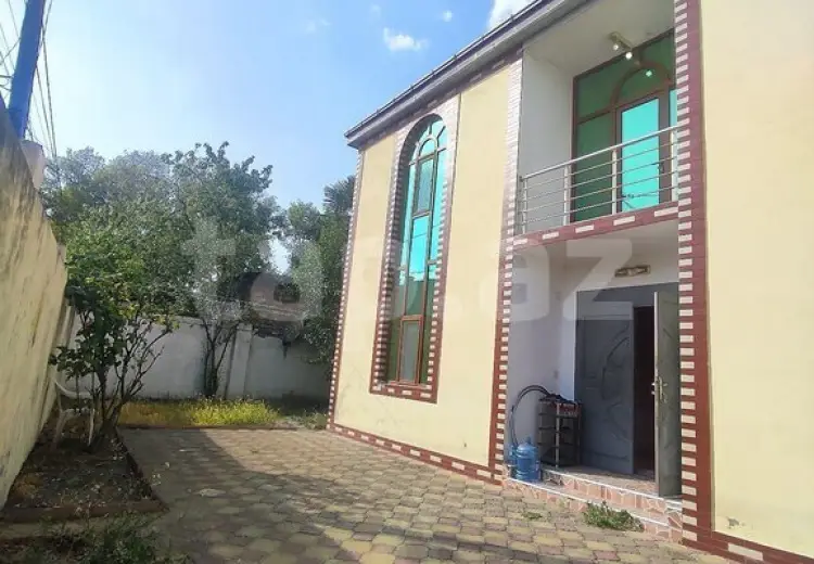 5 otaqlı mənzil , Şəki