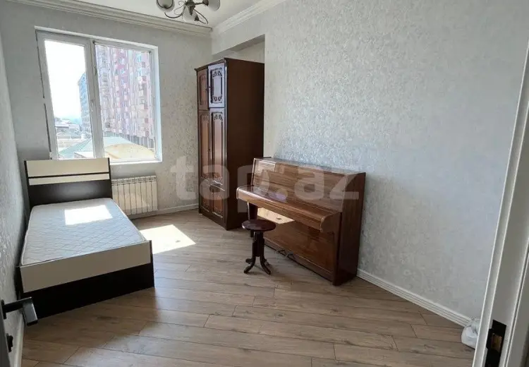 3 otaqlı mənzil , Bakı