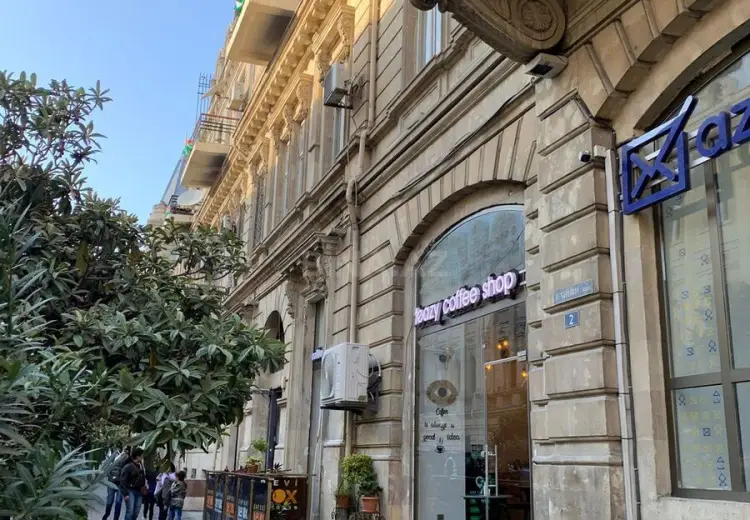4 otaqlı mənzil Satılır, İçəri şəhər, Səbail, Bakı