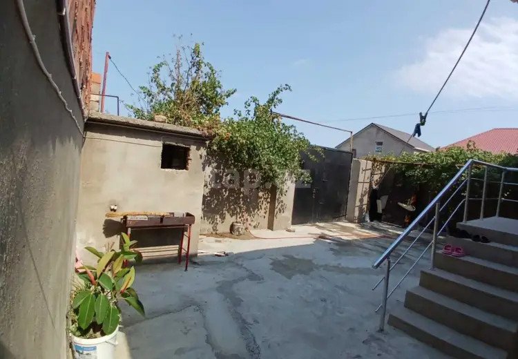 4 otaqlı mənzil , Bakı