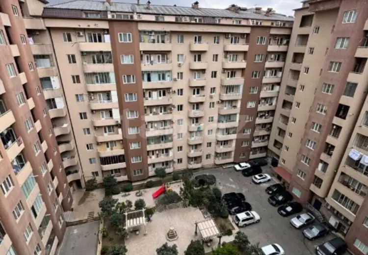 4 otaqlı mənzil , Bakı