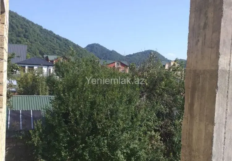 7 otaqlı mənzil Satılır, Qəbələ