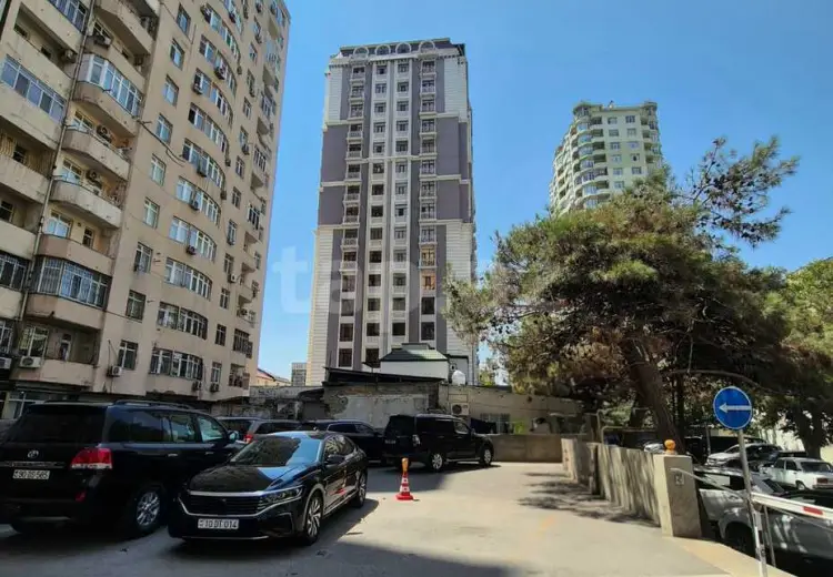 3 otaqlı mənzil , Bakı