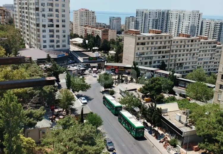 3 otaqlı mənzil , Bakı
