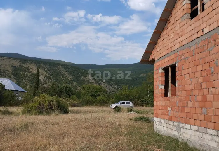 3 otaqlı mənzil , Şəki