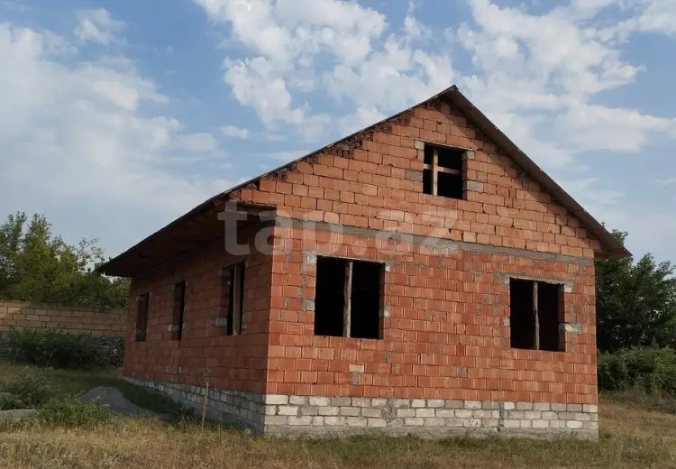 3 otaqlı mənzil , Şəki