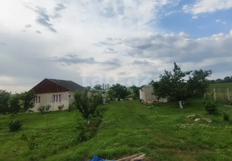 3 otaqlı mənzil , Quba