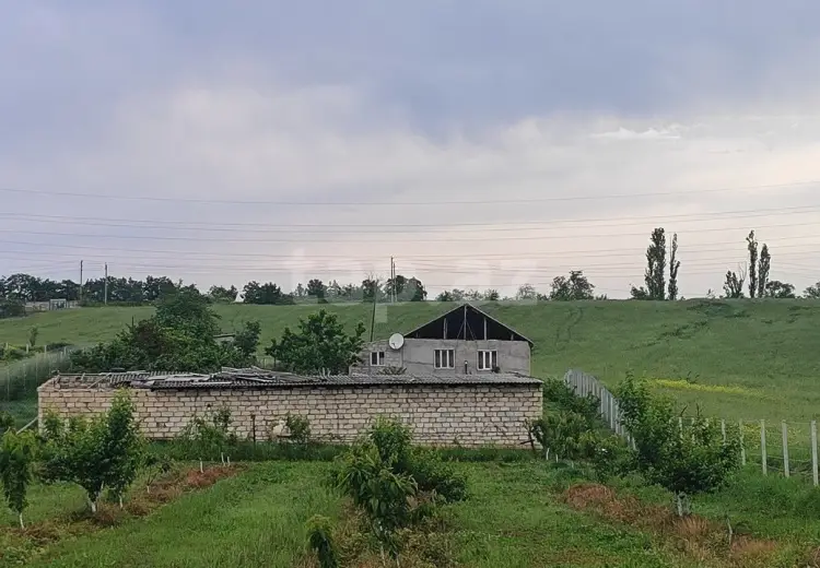 3 otaqlı mənzil , Quba