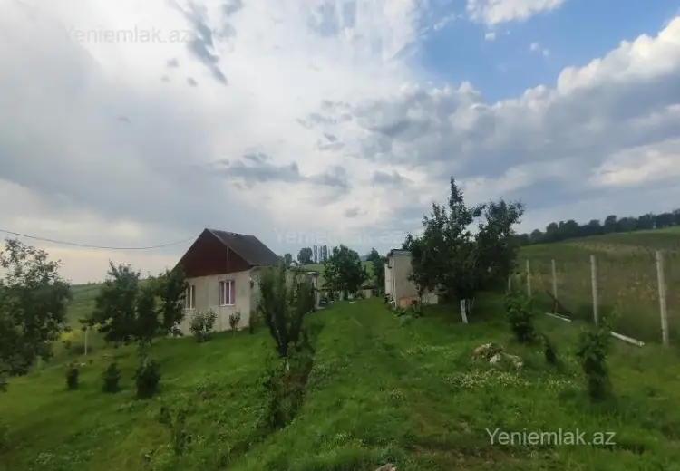 3 otaqlı mənzil Satılır, Quba