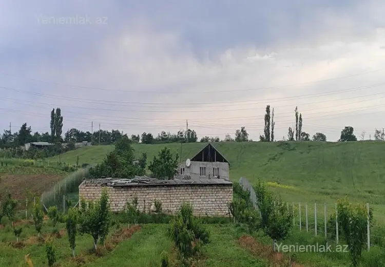 3 otaqlı mənzil Satılır, Quba