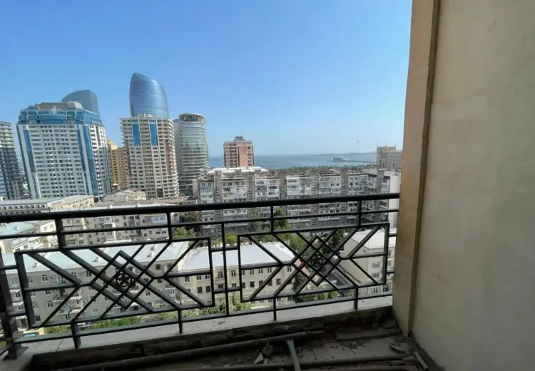 4 otaqlı mənzil , Bakı