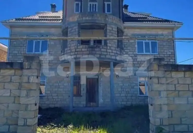 7 otaqlı mənzil , Qusar