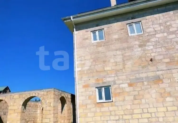 7 otaqlı mənzil , Qusar