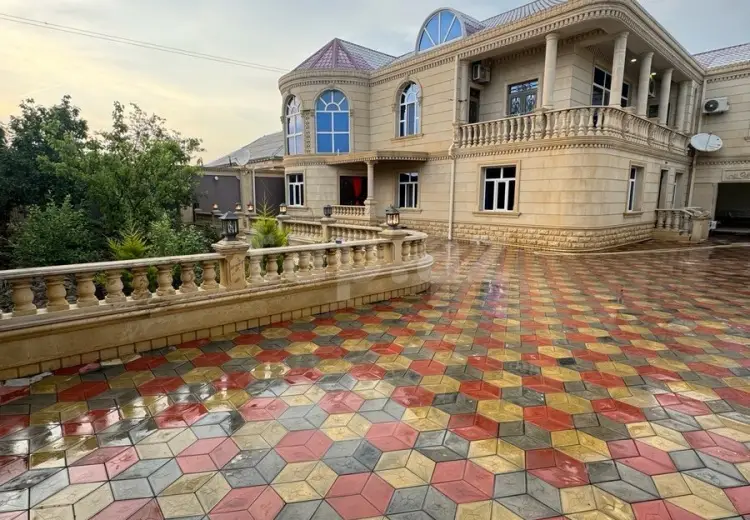 7 otaqlı mənzil , Şirvan
