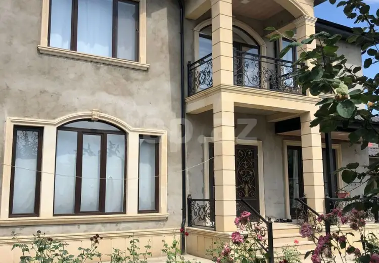 6 otaqlı mənzil , Qusar