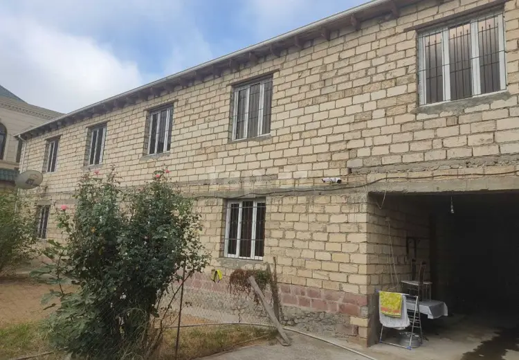 10 otaqlı mənzil , Gəncə