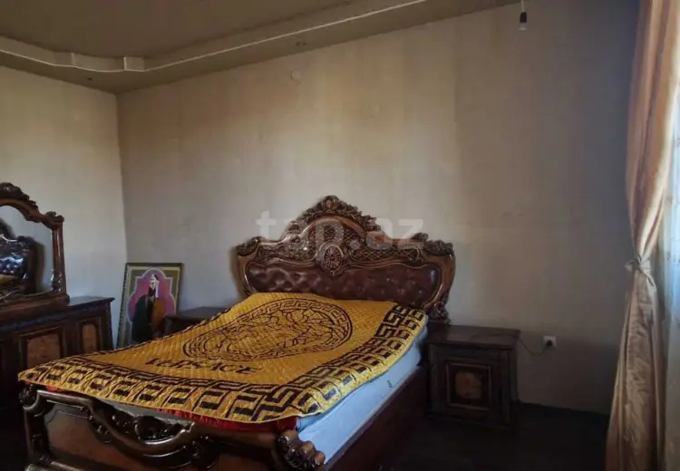 10 otaqlı mənzil , Gəncə