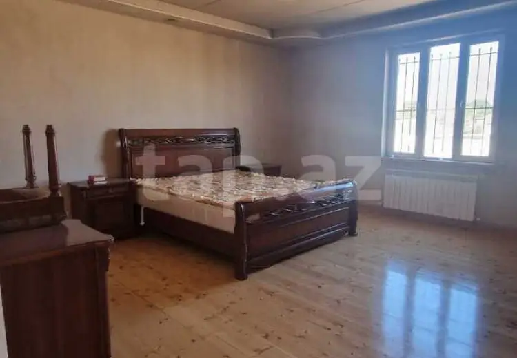 10 otaqlı mənzil , Gəncə
