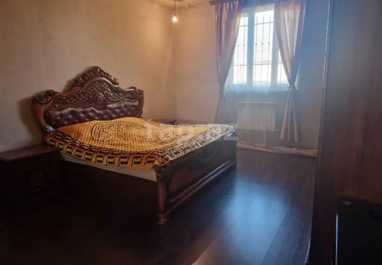 10 otaqlı mənzil , Gəncə