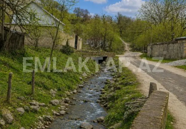 15 sot Torpaq Satılır, Qəbələ
