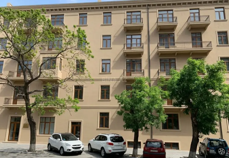 335 m² Obyekt / Ofis Satılır, Nərimanov, Bakı