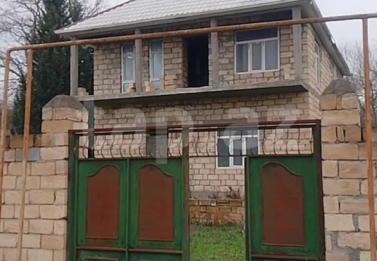6 otaqlı mənzil , Bakı