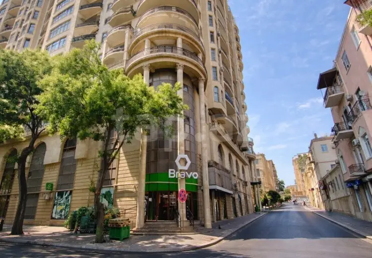 5 otaqlı mənzil , Bakı