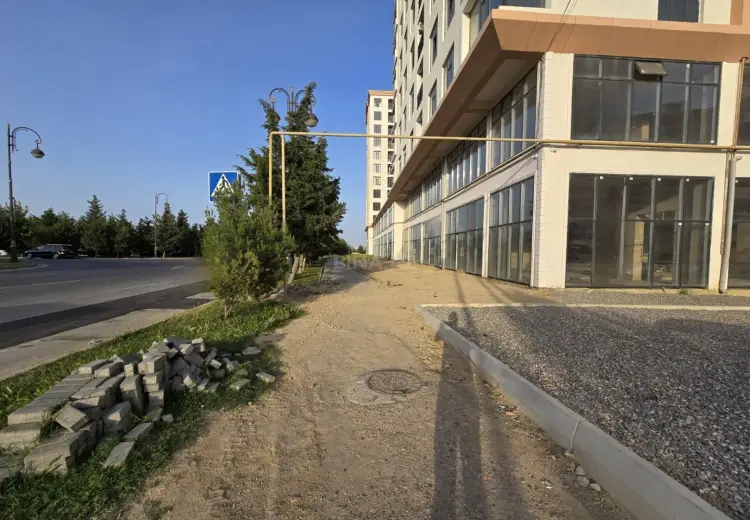 572 m² Obyekt / Ofis Satılır, 7-ci mikrorayon, Binəqədi, Bakı