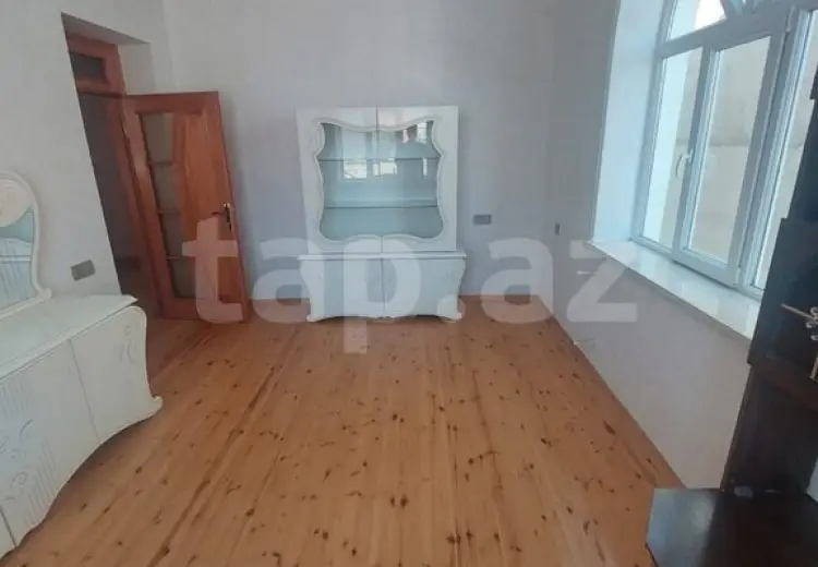 6 otaqlı mənzil , Bakı