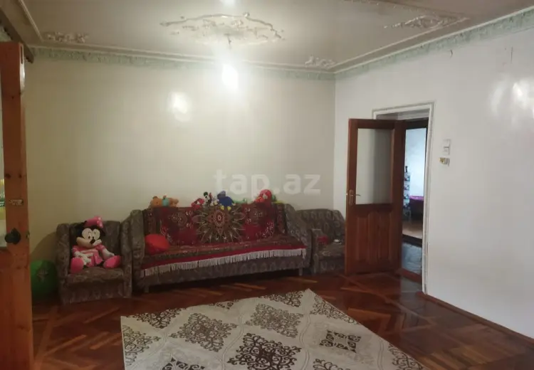 4 otaqlı mənzil , Şəki