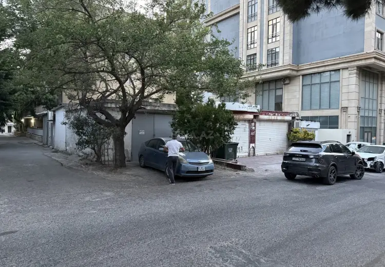 220 m² Obyekt / Ofis Satılır, 8-ci mikrorayon, Binəqədi, Bakı