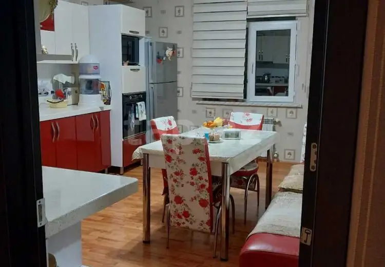 3 otaqlı mənzil , Bakı