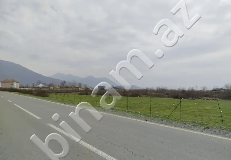5 sot Torpaq Satılır, Qəbələ
