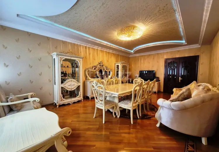 4 otaqlı mənzil , Bakı