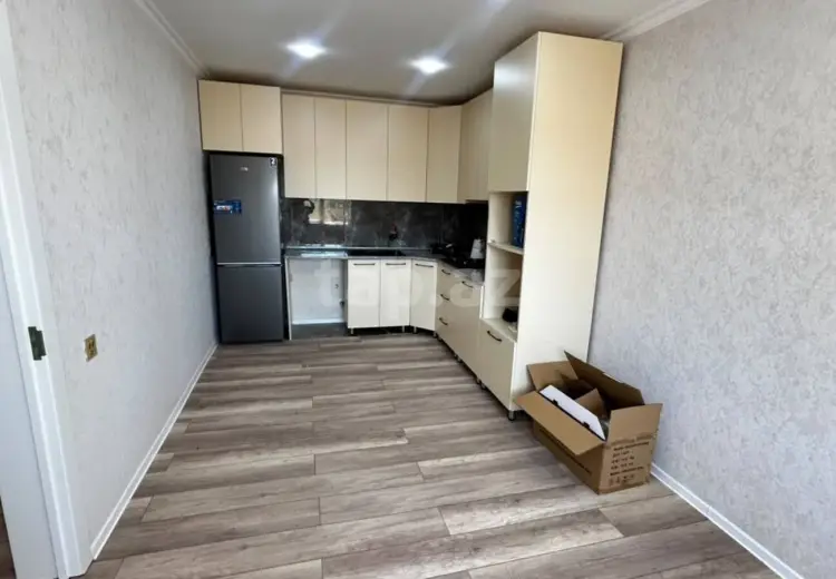 4 otaqlı mənzil , Bakı
