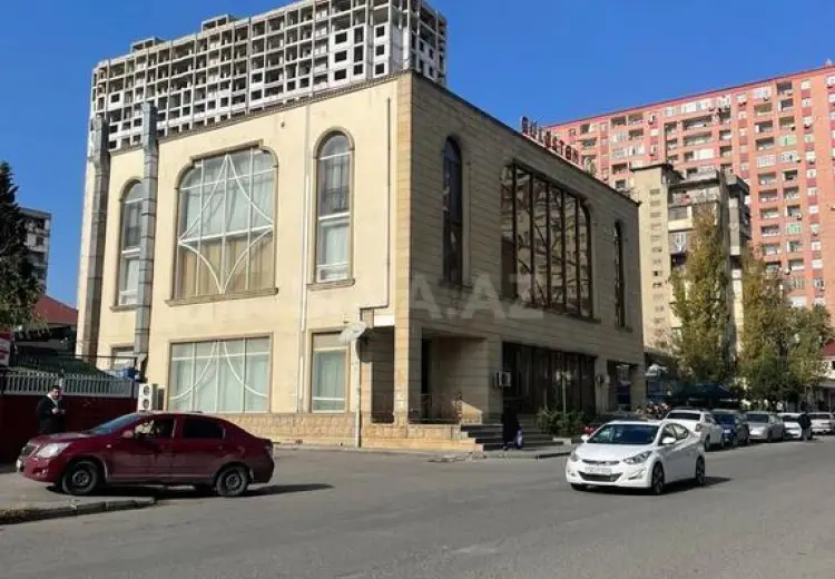 1800 m² Obyekt / Ofis Satılır, Yasamal, Bakı
