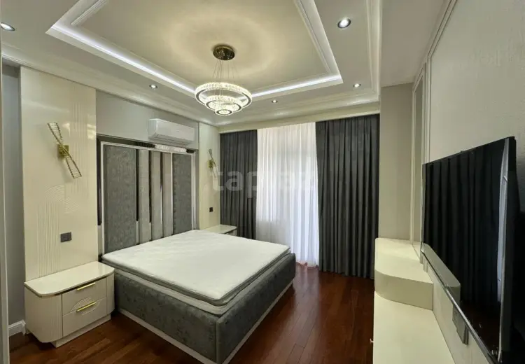 4 otaqlı mənzil , Bakı