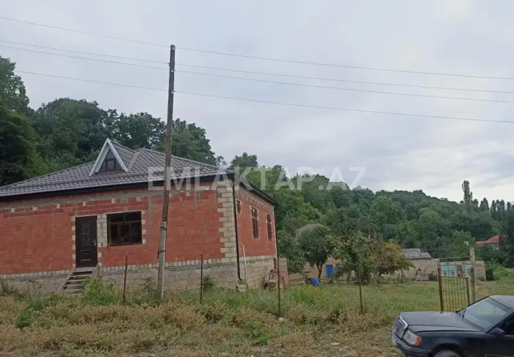 4 otaqlı mənzil Satılır, Quba