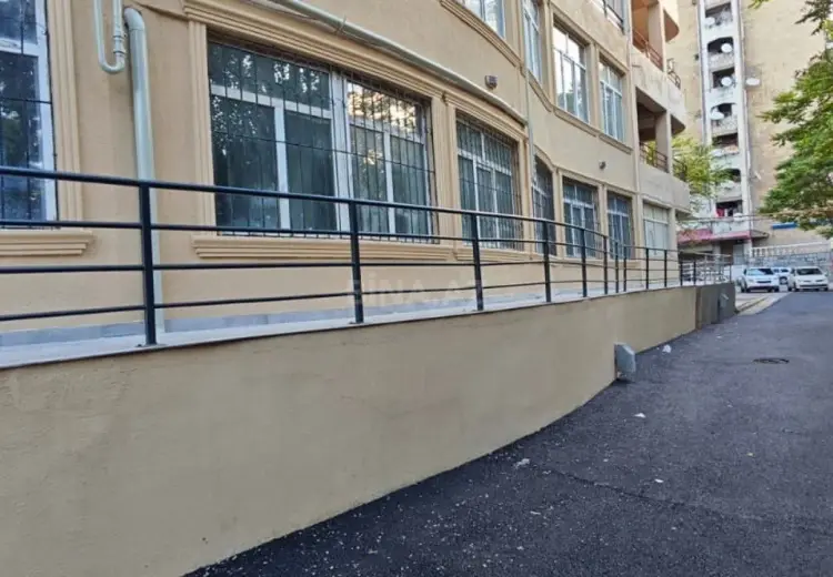 1306 m² Obyekt / Ofis Satılır, Montin qəs., Nərimanov, Bakı