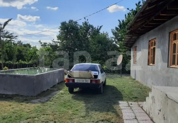 4 otaqlı mənzil , Şəki