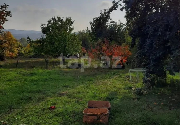 4 otaqlı mənzil , Şəki