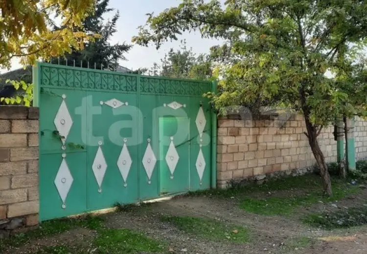 4 otaqlı mənzil , Şəki