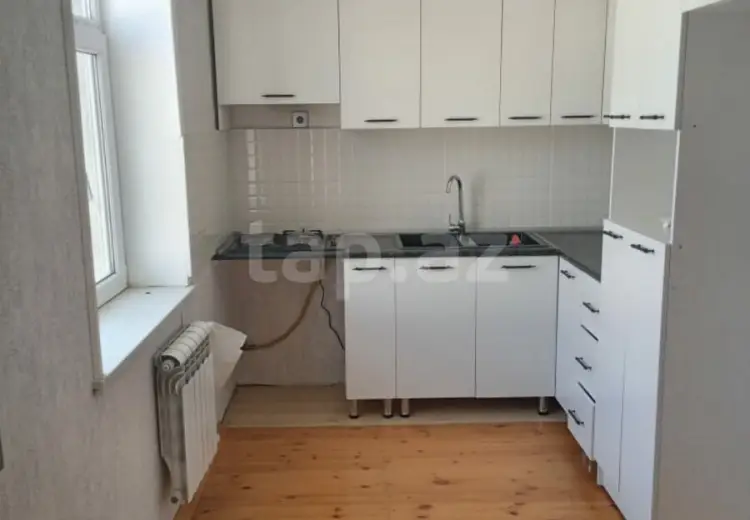 4 otaqlı mənzil , Bakı