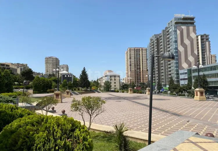 4 otaqlı mənzil , Bakı