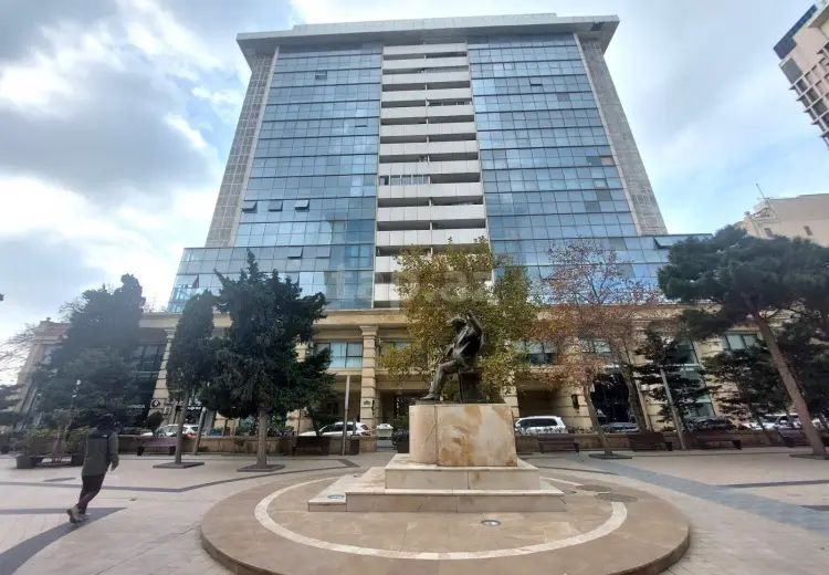3 otaqlı mənzil , Bakı