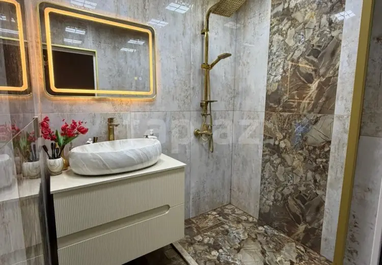 4 otaqlı mənzil , Bakı