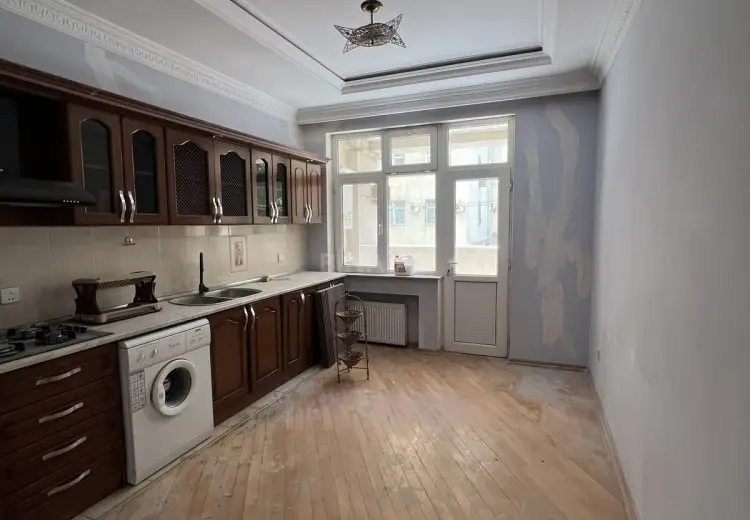 3 otaqlı mənzil Satılır, Yasamal qəs., Yasamal, Bakı