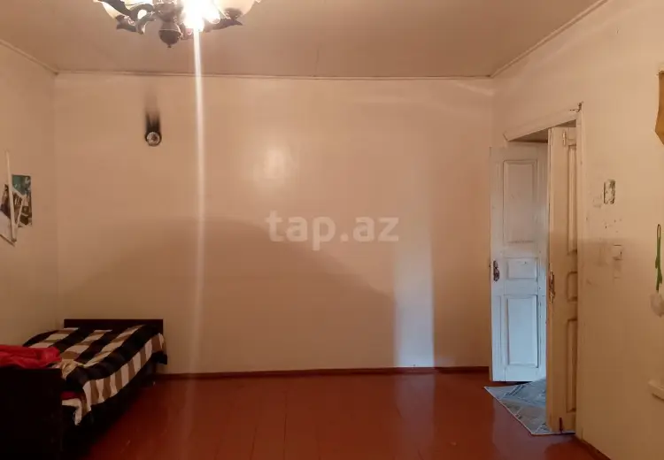 7 otaqlı mənzil , Ucar