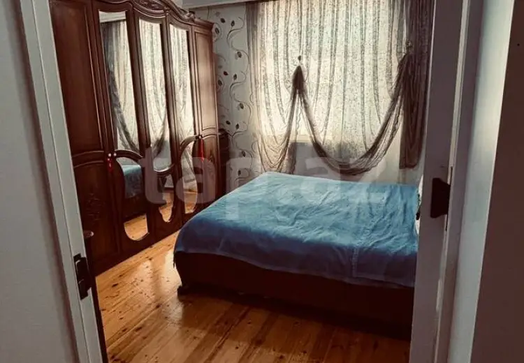 4 otaqlı mənzil , Bakı