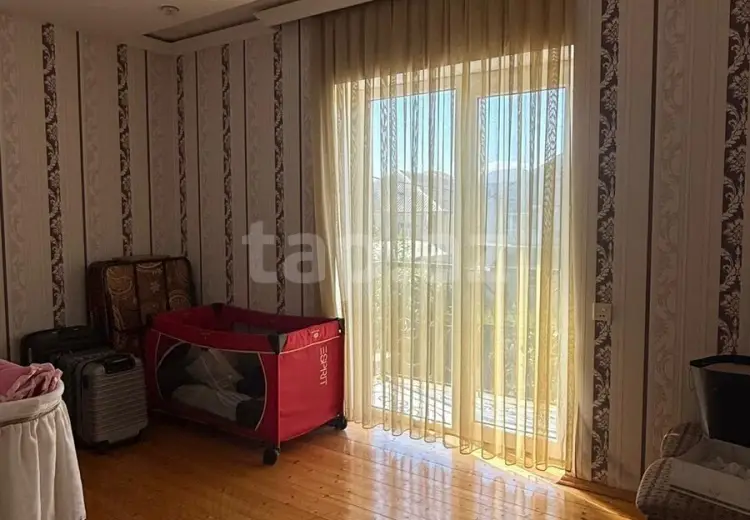 7 otaqlı mənzil , Bakı